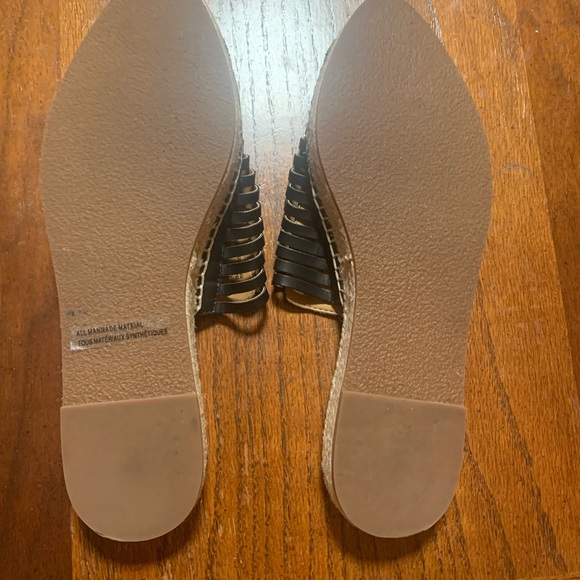 Looking for stylish summer shoes? Try these Espadrilles by Susina. - Picture 2 of 3